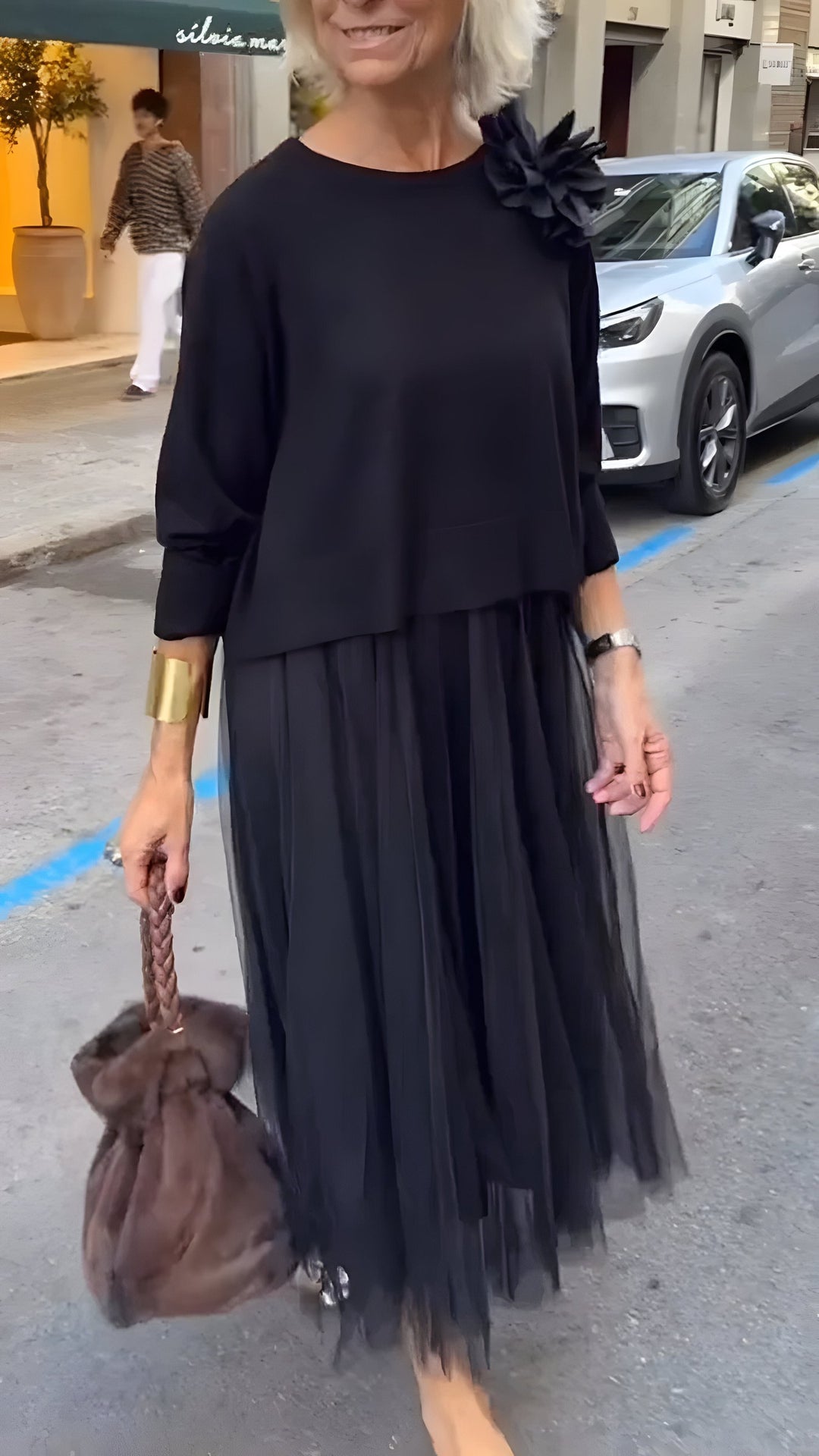 Dorthe — Elegant Midi Kjole Dame i Strikk og Sateng med Rund Hals, Motegalleriet Oslo — bilde 3