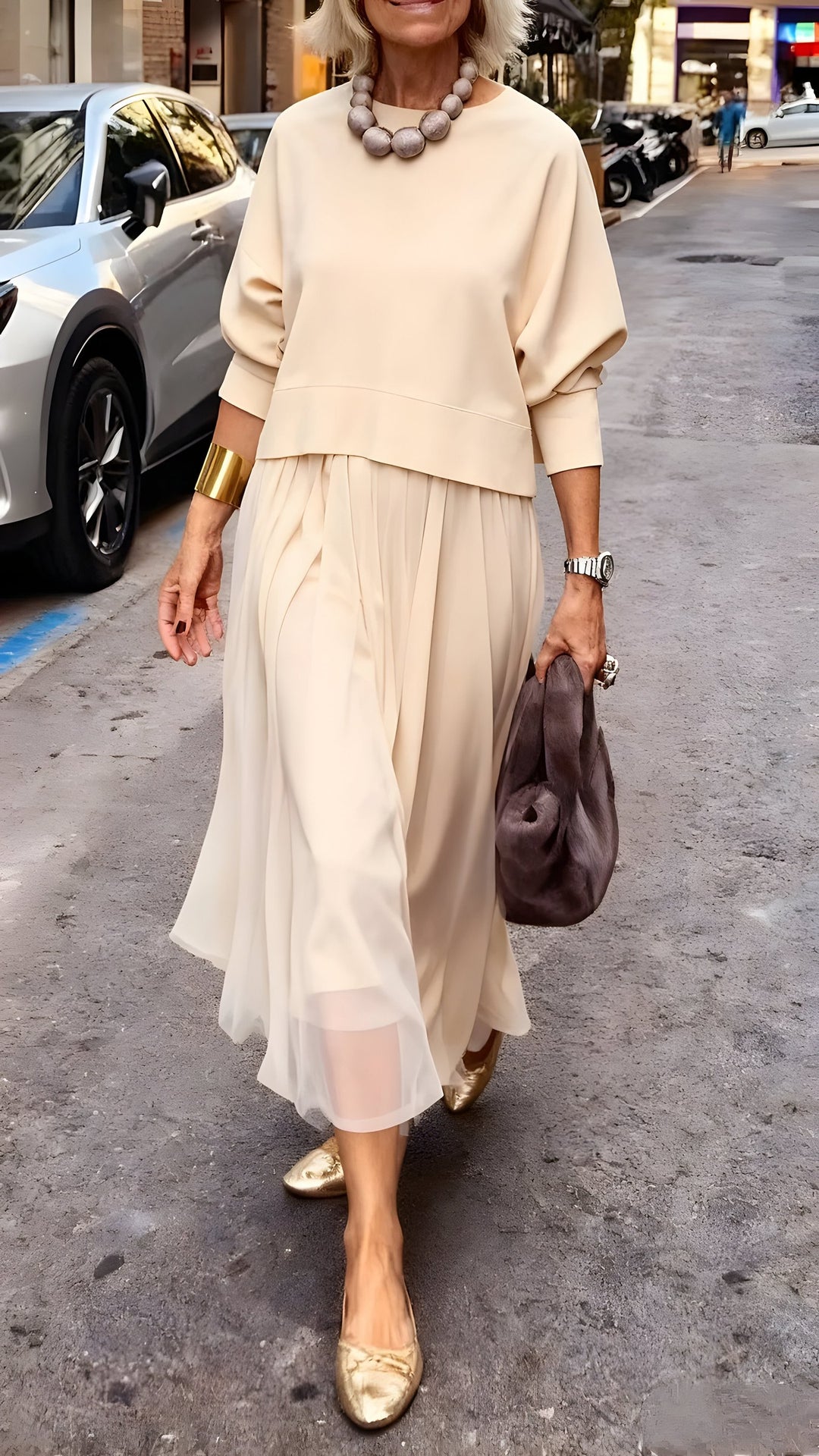 Dorthe — Elegant Midi Kjole Dame i Strikk og Sateng med Rund Hals, Motegalleriet Oslo — bilde 5