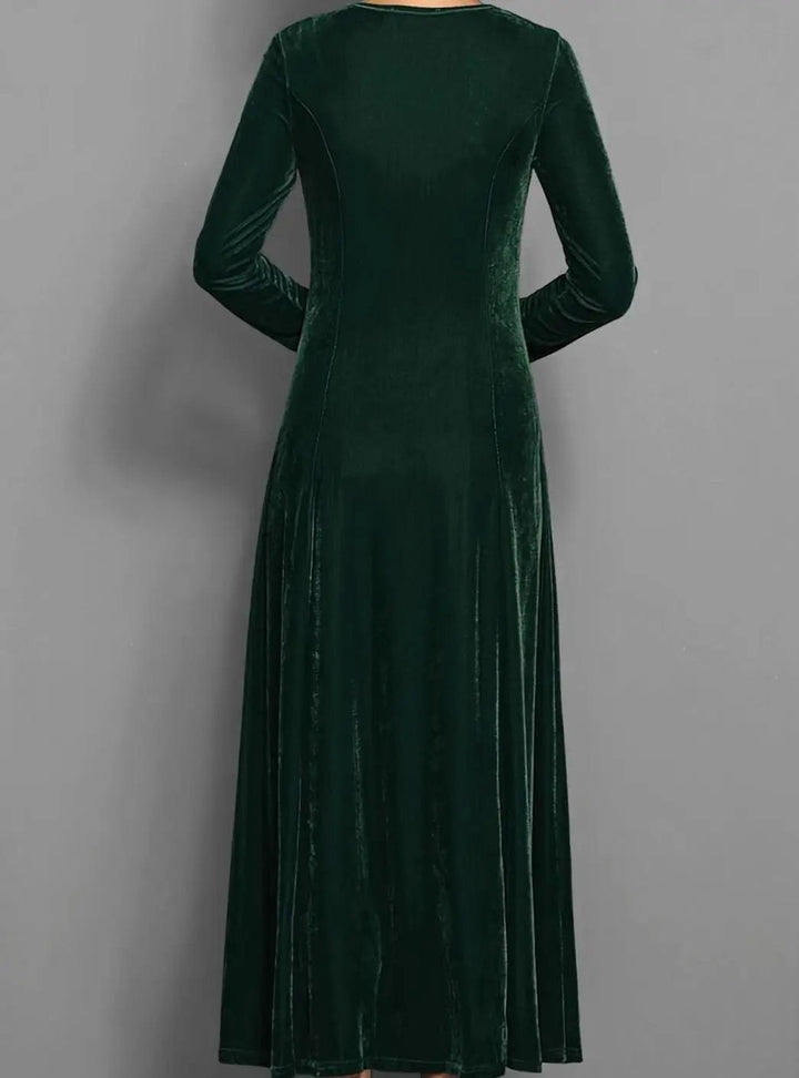 Gunhild — Lang Julekjole Dame i Fløyel med Lange Ermer og V Hals, Motegalleriet Oslo — bilde 4