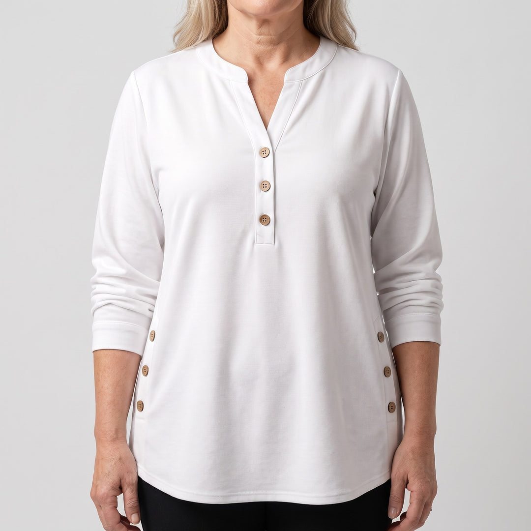 Lena — Ribbet Bluse Dame med Knapper Foran og Splitt i Siden, Motegalleriet Oslo — bilde 1