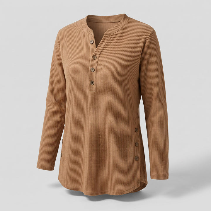 Lena — Ribbet Bluse Dame med Knapper Foran og Splitt i Siden, Motegalleriet Oslo — bilde 12