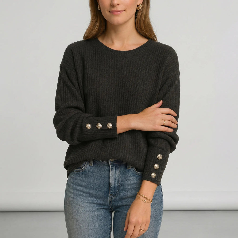 Lise — Ribbet Genser Dame med Rund Hals, Lange Ermer og Knapper, Motegalleriet Oslo — bilde 2
