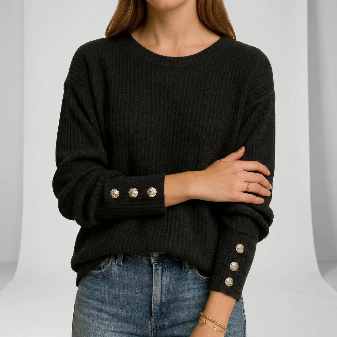 Lise — Ribbet Genser Dame med Rund Hals, Lange Ermer og Knapper, Motegalleriet Oslo — bilde 3